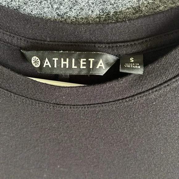 LOT Of 2 ATHLETA Women's Workout Sleeveless Tanks (Black & Grey) MEDIUM - Picture 4 of 12